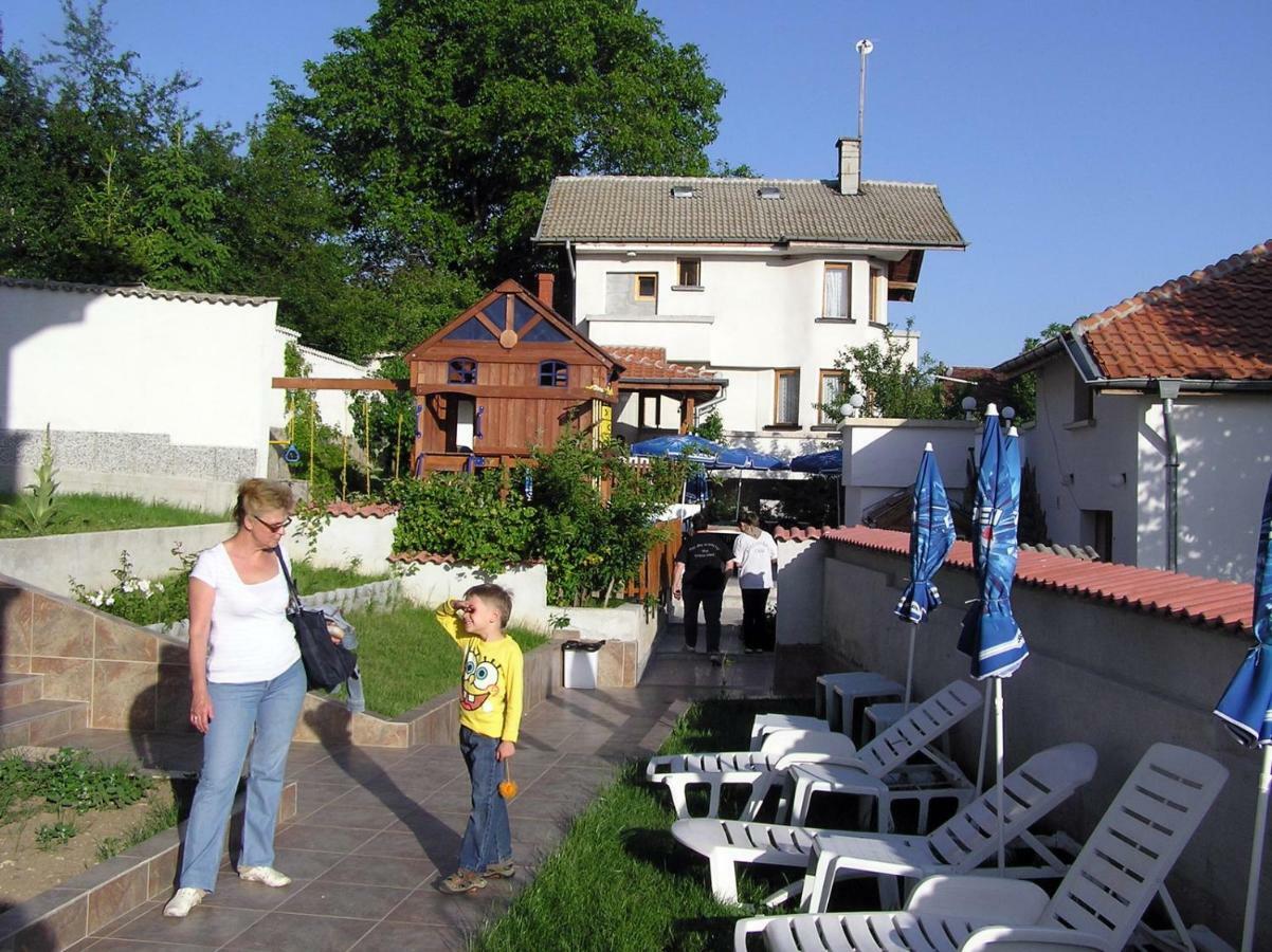 Hotel Aleksievata Kashta Gurgulyat ภายนอก รูปภาพ